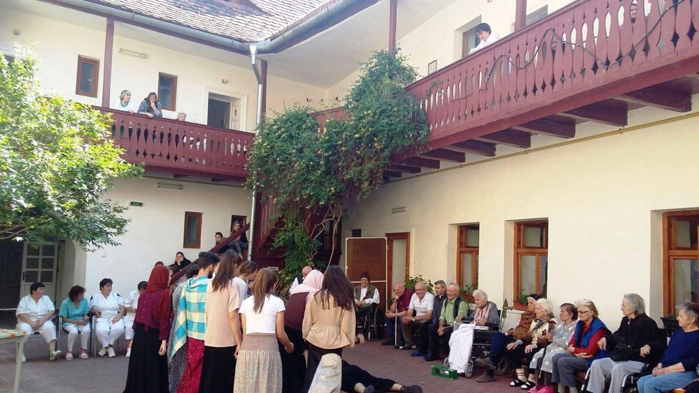 Oaspeți din Franţa la biserica Azilului din Sibiu 37269