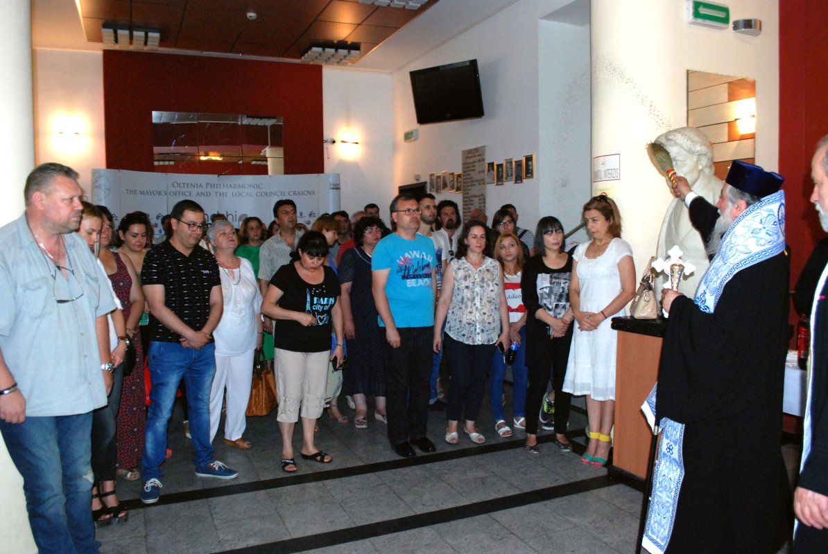 Slujbă de binecuvântare la Filarmonica „Oltenia” 37282