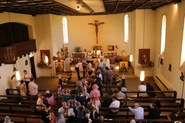 Vizită arhierească la românii ortodocși din Offenburg, Germania 37312