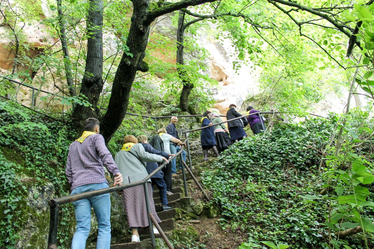 Pelerini ilfoveni pe urmele Sfântului Cuvios Dimitrie cel Nou 37164