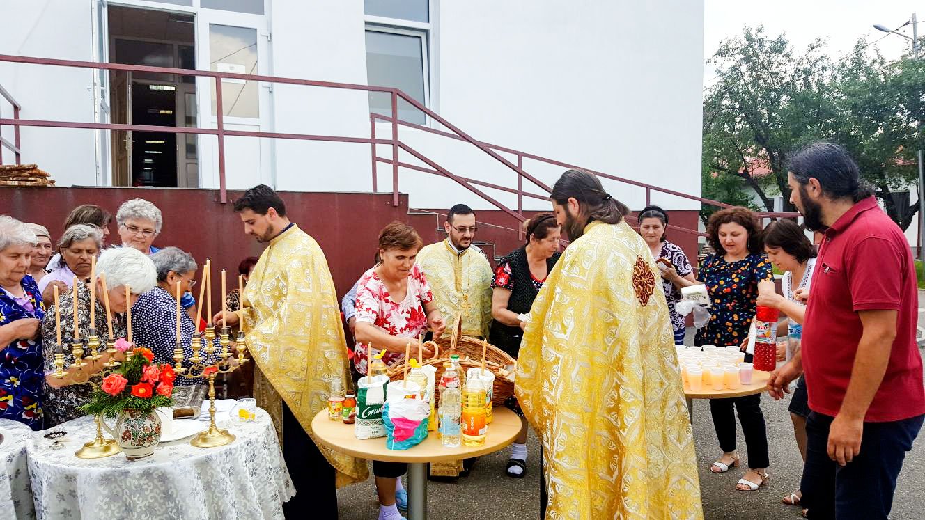 Rugăciuni pentru cei aflați în suferință la spitalul din Vălenii de Munte 37172