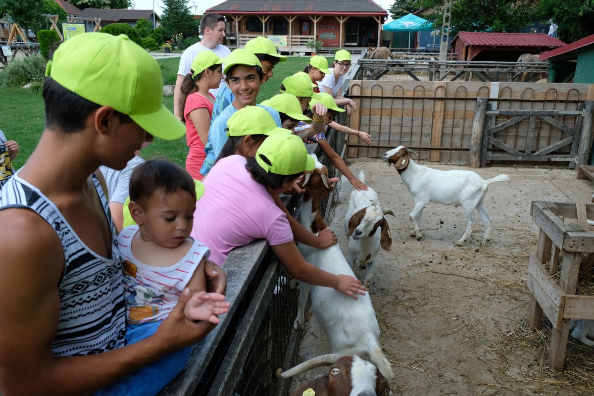 Vacanţă plăcută pentru copiii Centrului „Justinian Patriarhul” 37160