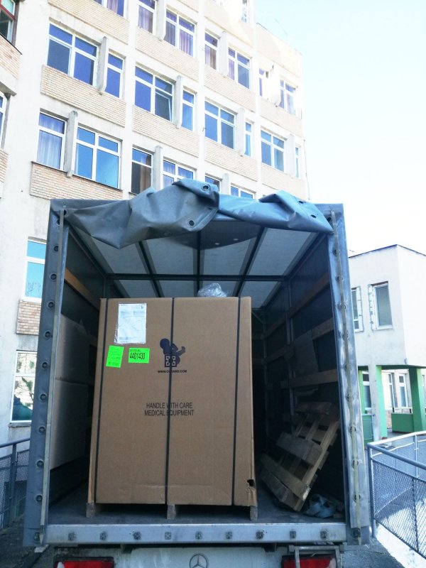 Incubator donat Secției de Neonatologie din Haţeg, Hunedoara 37080