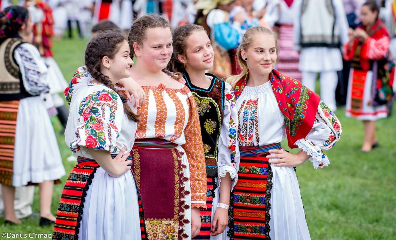 Ia, emblemă identitară pentru România 37033