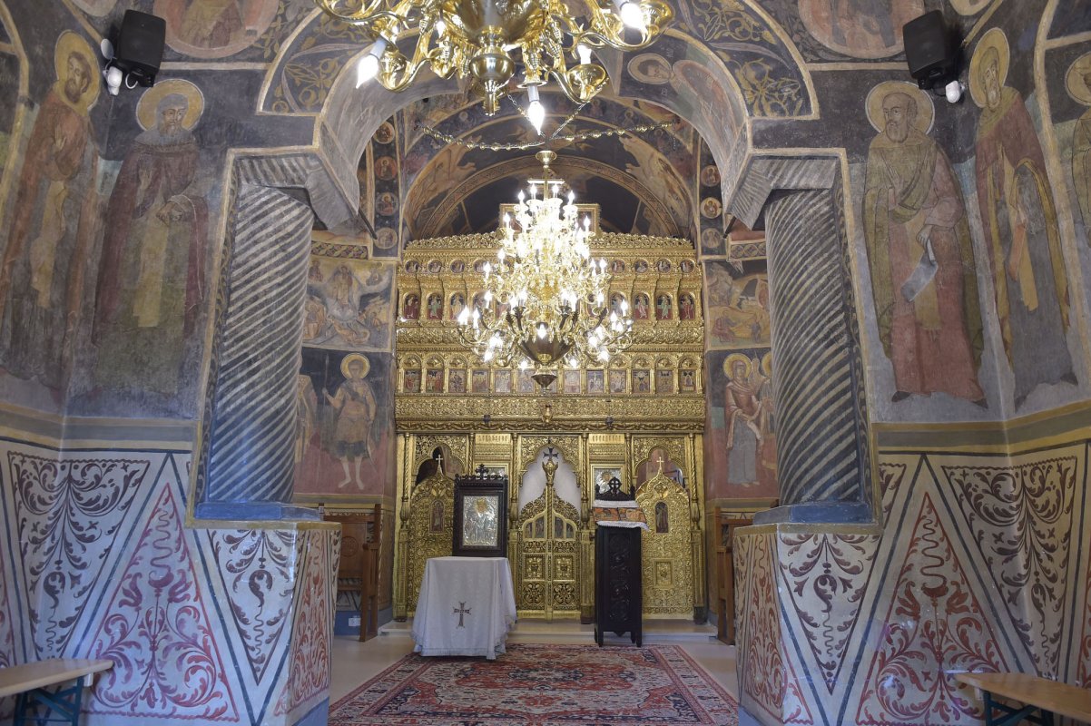 Biserica „Sfânta Sofia”, perla de pe malul lacului Floreasca 37006