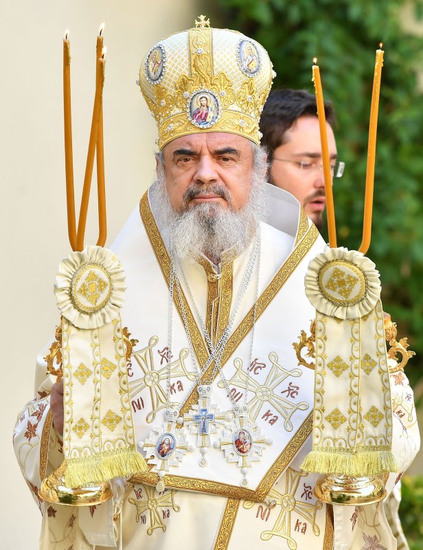 Hramul Altarului de vară al Reşedinţei Patriarhale 37011