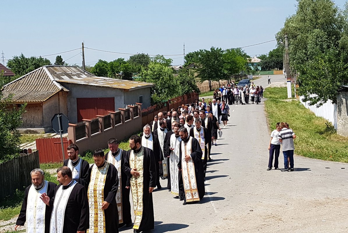 Program liturgic și misionar în Insula Mare a Brăilei 37023