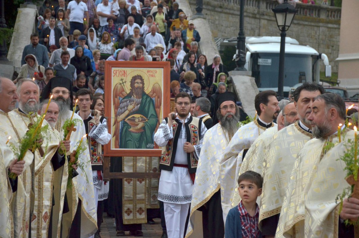 Tradiţionala procesiune la Piatra Neamţ 36958