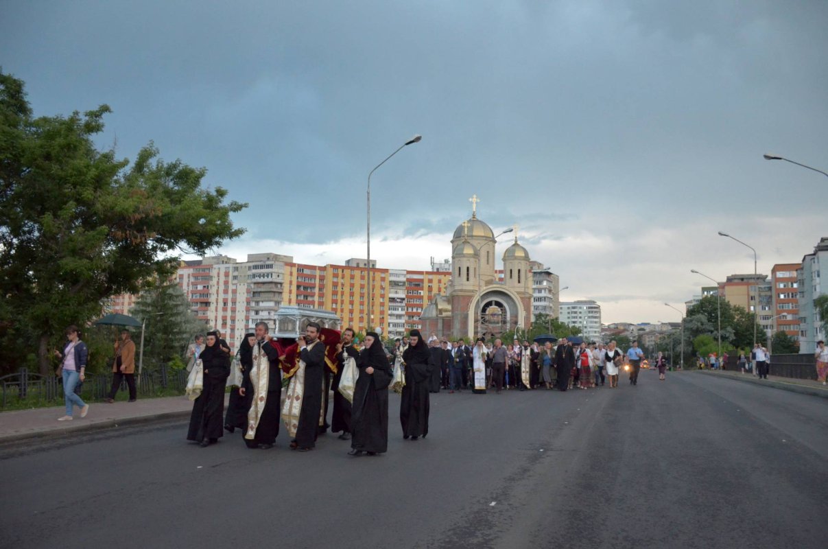 Tradiţionala procesiune la Piatra Neamţ 36960