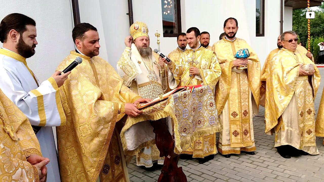 Sfințirea bisericii din satul ilfovean Vadu Anei 36950