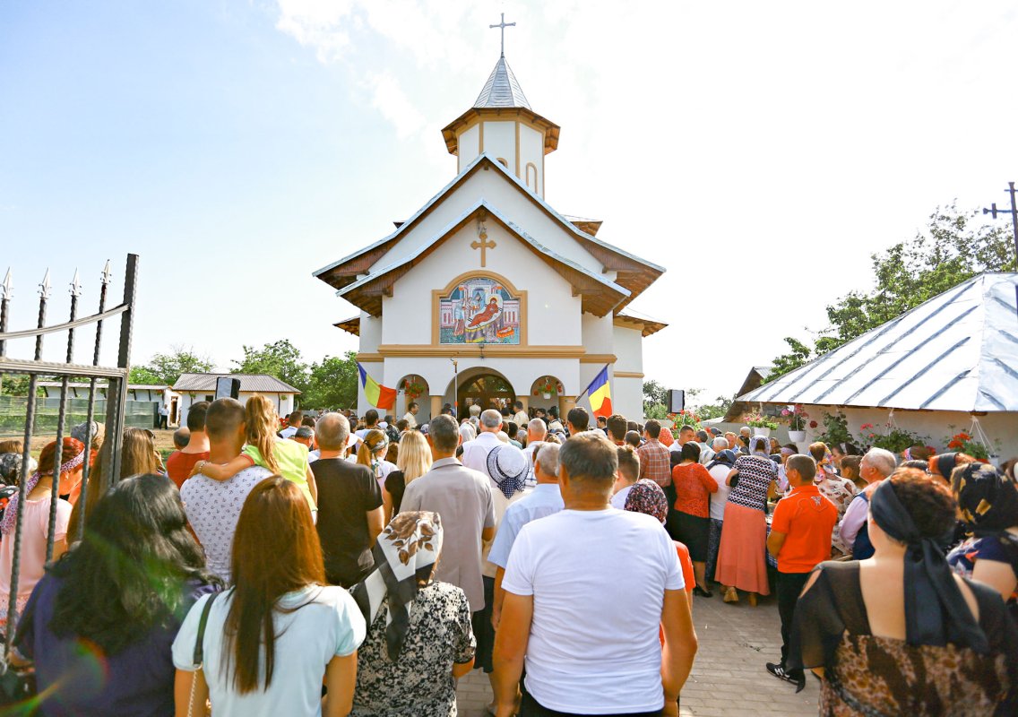 Slujiri arhiereşti în Mitropolia Munteniei şi Dobrogei 36935