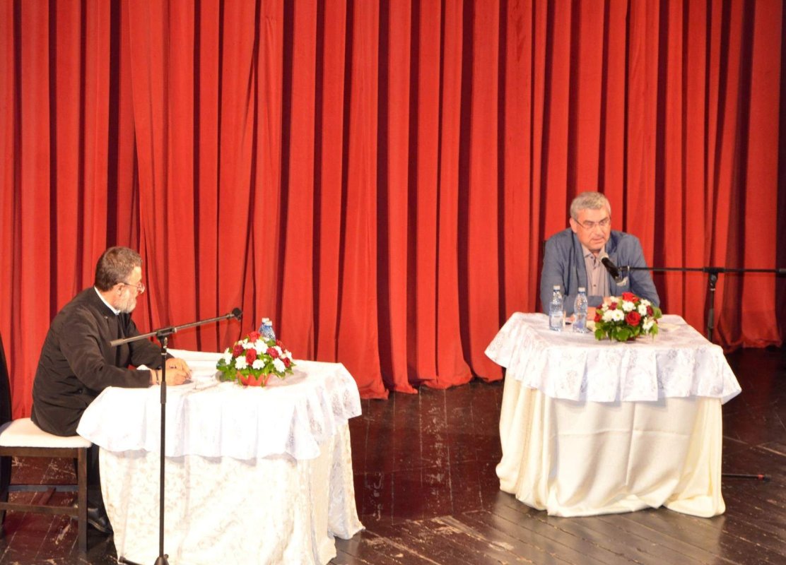 Teodor Baconschi a susţinut o conferinţă la Deva 36838