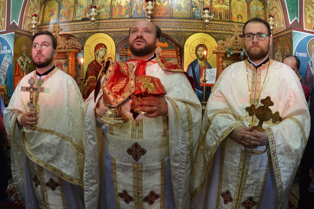 Sfinţii Apostoli Petru şi Pavel, cinstiţi la Spitalul Pădureni – Grajduri 36641