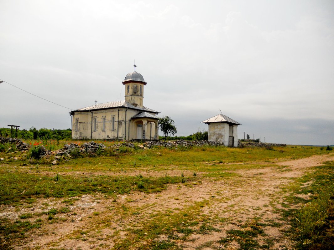 Slujire într-o parohie izolată din Dobrogea 36688