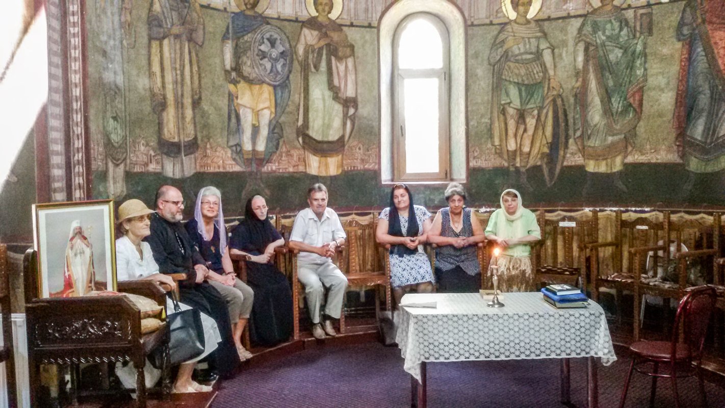 Cateheză dedicată Sfinţilor Apostoli în Biserica „Ziua Crucii” 36596