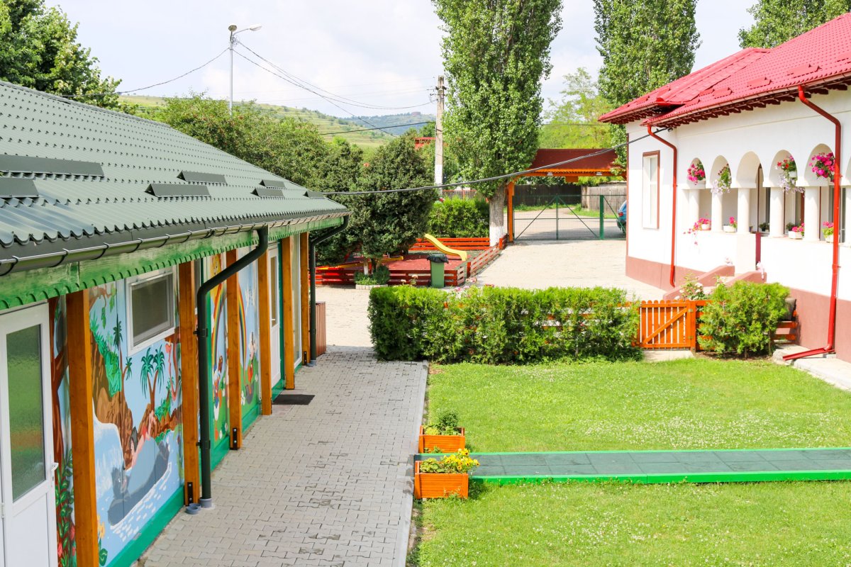 „Dăruirea zidește casa noastră din cer” 36612