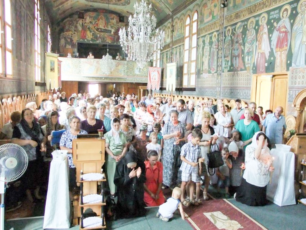 Hramul bisericii din Govândari, Reşiţa 36566