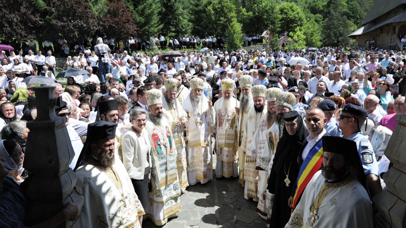 Hramul mănăstirii maramureșene Bârsana 36542