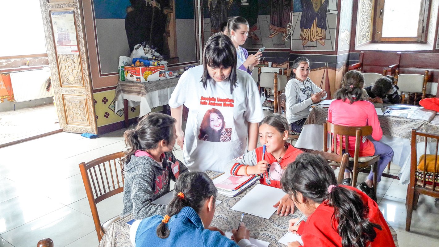 Proiect pentru salvarea copiilor din Pecineaga 36518