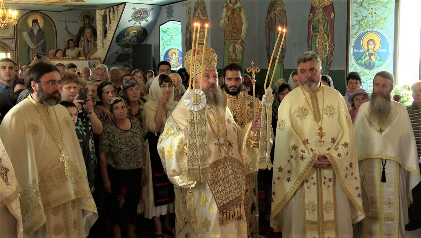 Pictura bisericii din localitatea Bobolia a fost sfințită 36496