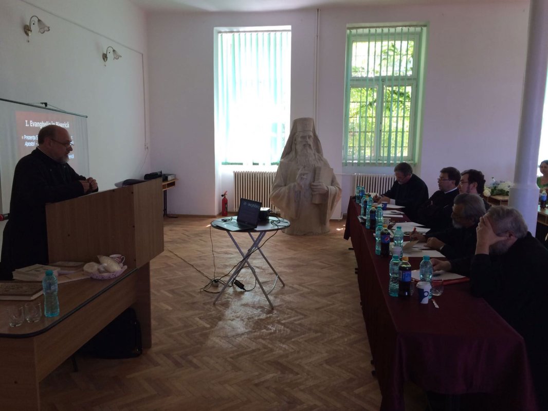 Trei noi posturi didactice la Facultatea de Teologie Ortodoxă „Dumitru Stăniloae” din Iaşi 36431