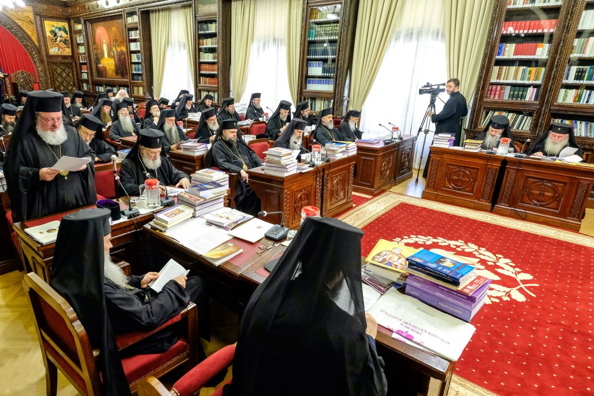 Sfântul Sinod s-a întrunit în şedinţă de lucru 36388