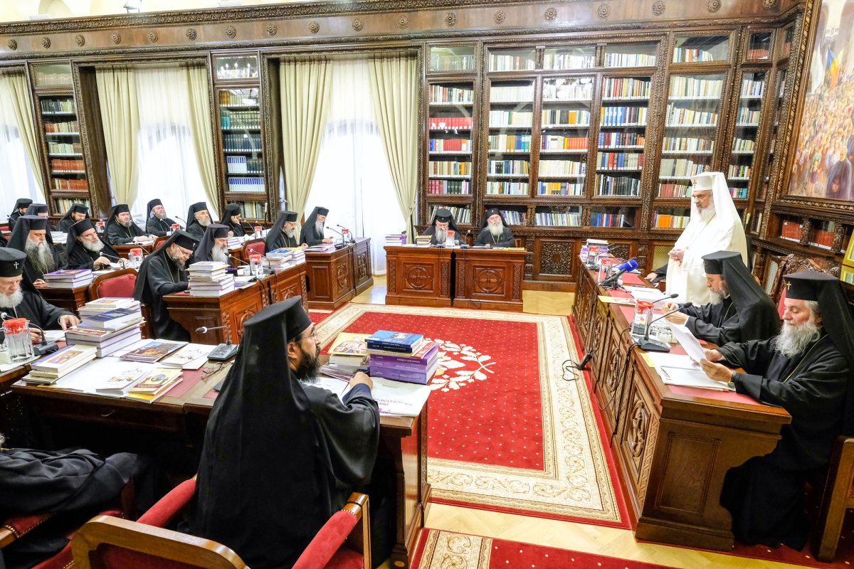 Sfântul Sinod s-a întrunit în şedinţă de lucru 36390
