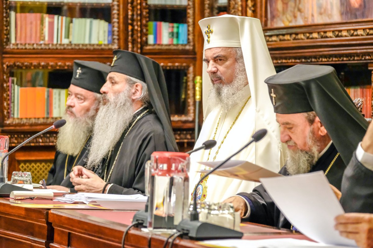 Sfântul Sinod s-a întrunit în şedinţă de lucru 36392