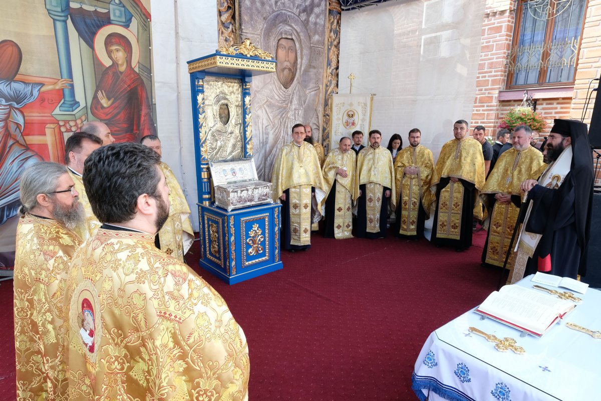 Racla cu moaștele Sfântului Antonie a fost sfințită 36300
