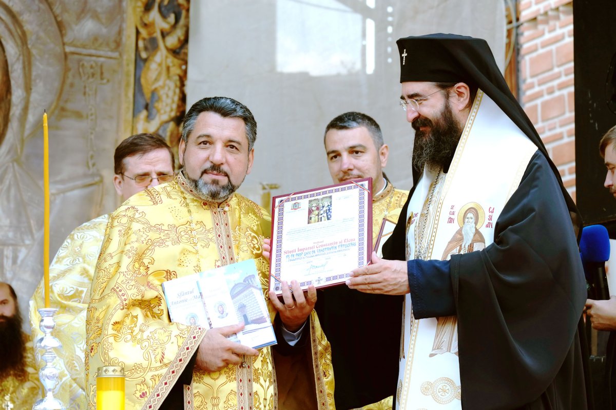 Racla cu moaștele Sfântului Antonie a fost sfințită 36303