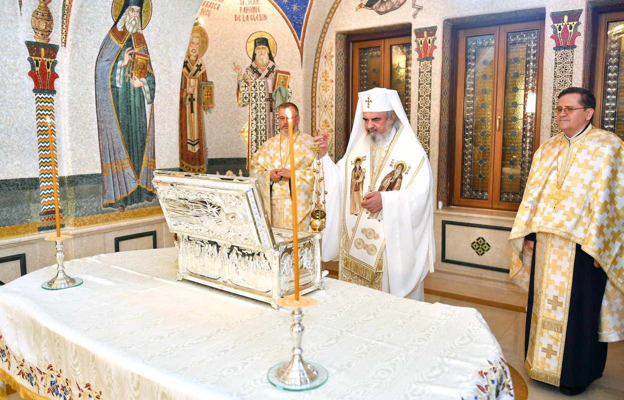 Racla cu moaștele Sfântului Antonie a fost sfințită 36305