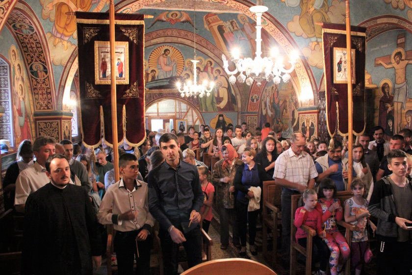 Seară de rugăciune cu tinerii din Protopopiatul Alba Iulia 36046