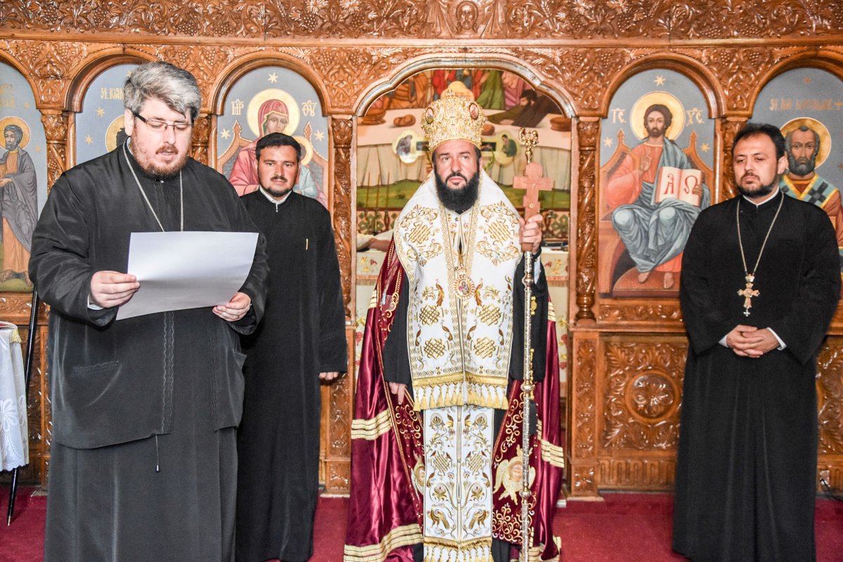 A fost instalat noul protopop al Protopopiatului Băile Herculane 35911