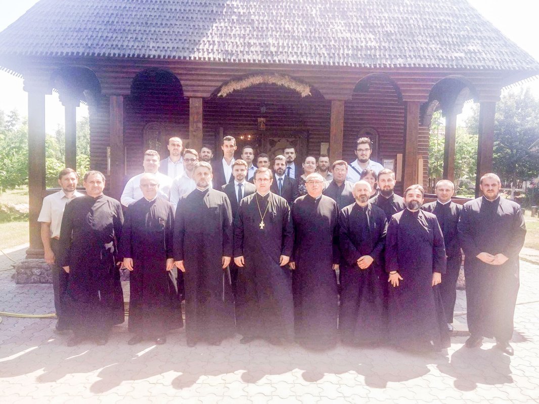 Examen de disertație la Facultatea de Teologie din Arad, promoția 2017 35917