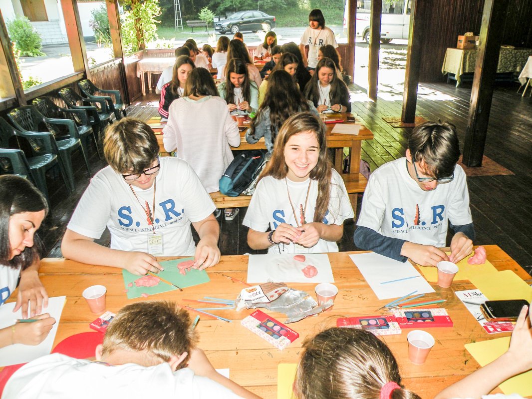 Împletirea utilului cu plăcutul în tabăra SIR 35906