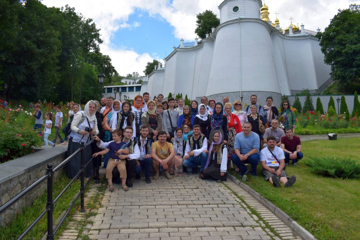 Tineri pe urmele sfinţilor kieveni 35882