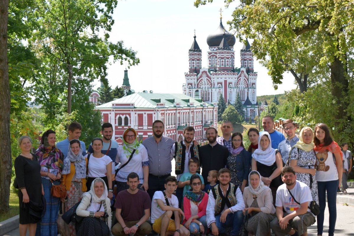 Tineri pe urmele sfinţilor kieveni 35885