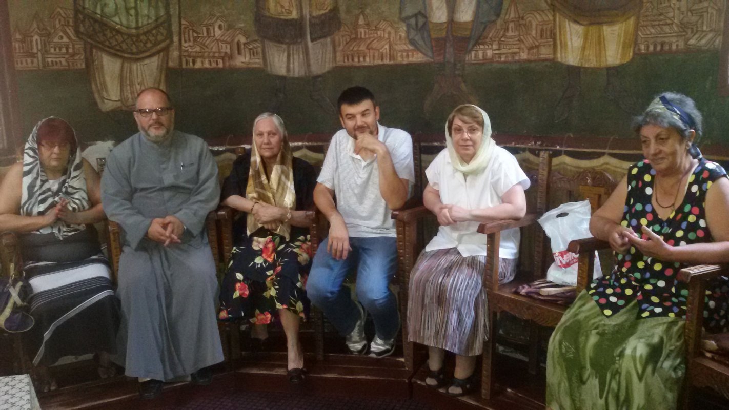 Cateheză despre Sfinţii ortodocşi ai Apusului, la Biserica „Ziua Crucii” 35869