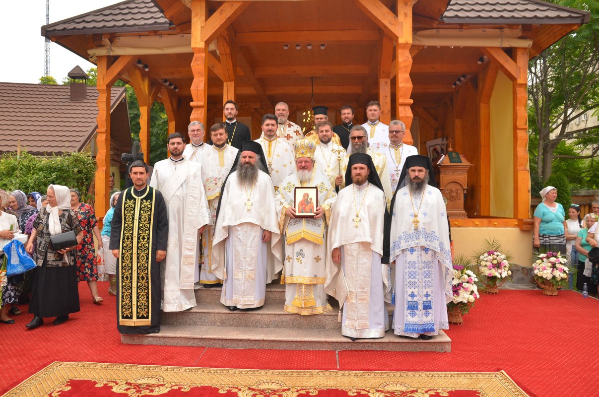 Pelerinaj la icoana Maicii Domnului Prodromiţa 35831
