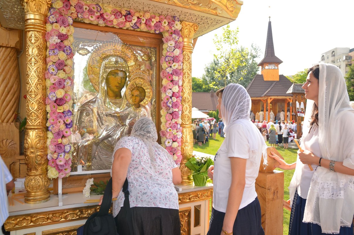 Pelerinaj la icoana Maicii Domnului Prodromiţa 35833