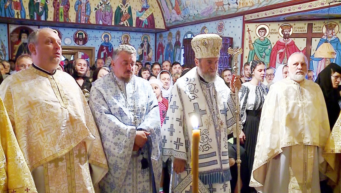 Hramul mănăstirii de la Măgura Jina, judeţul Sibiu 35743