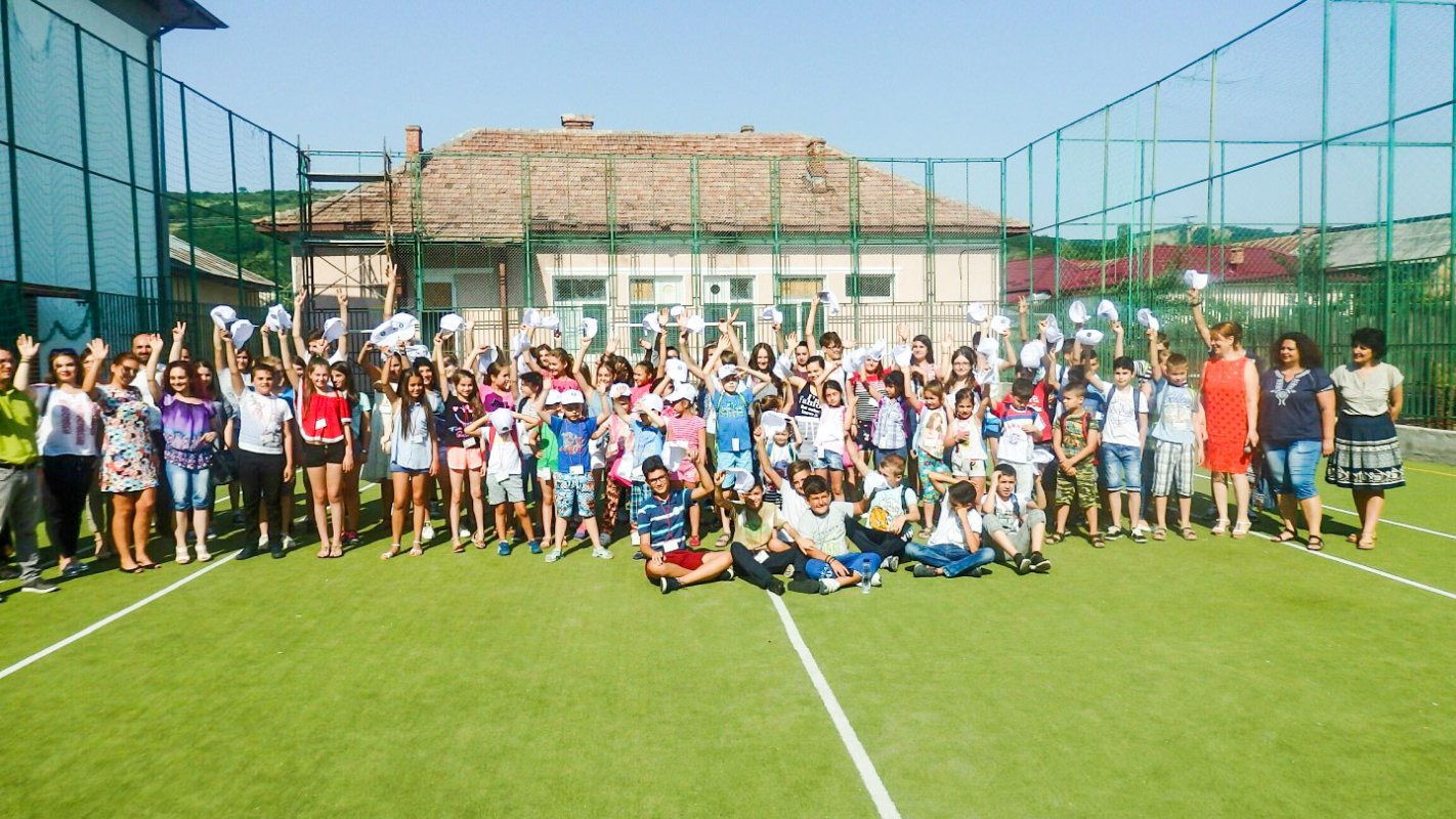 Activităţi pentru copii şi tineri în Arhiepiscopia Râmnicului 35687