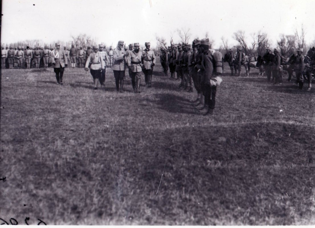 Epopeea unor victorii  mari cât un veac 35715