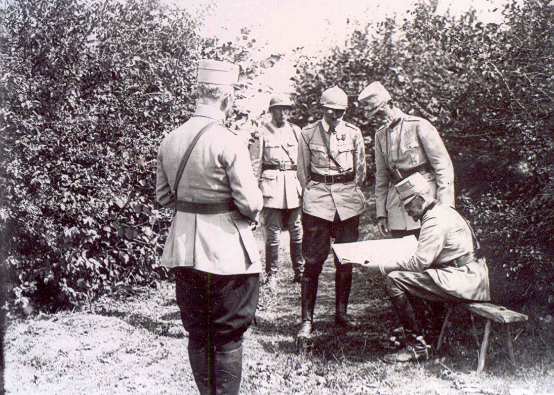 Epopeea unor victorii  mari cât un veac 35716