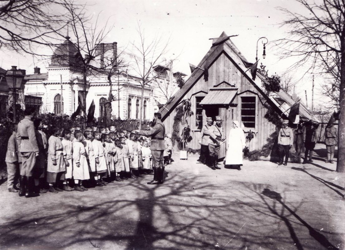 Epopeea unor victorii  mari cât un veac 35718