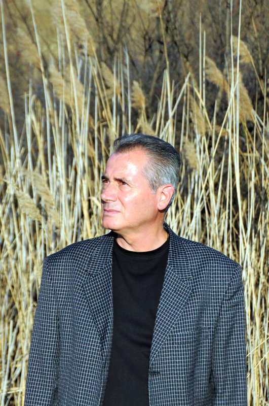 „Permanent port în geantă o carte creștină și în gând o metaforă” 35676