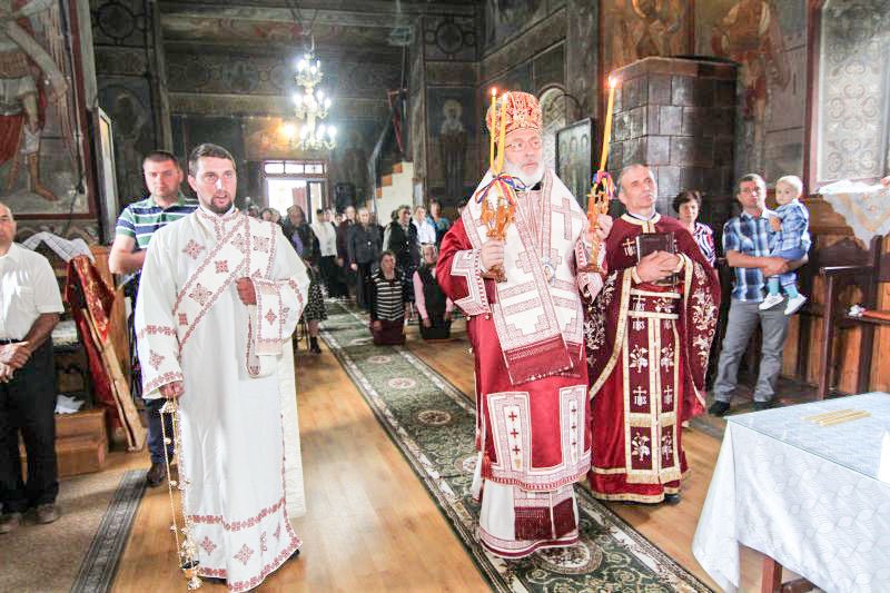 Slujiri arhiereşti în Muntenia şi Dobrogea 35523