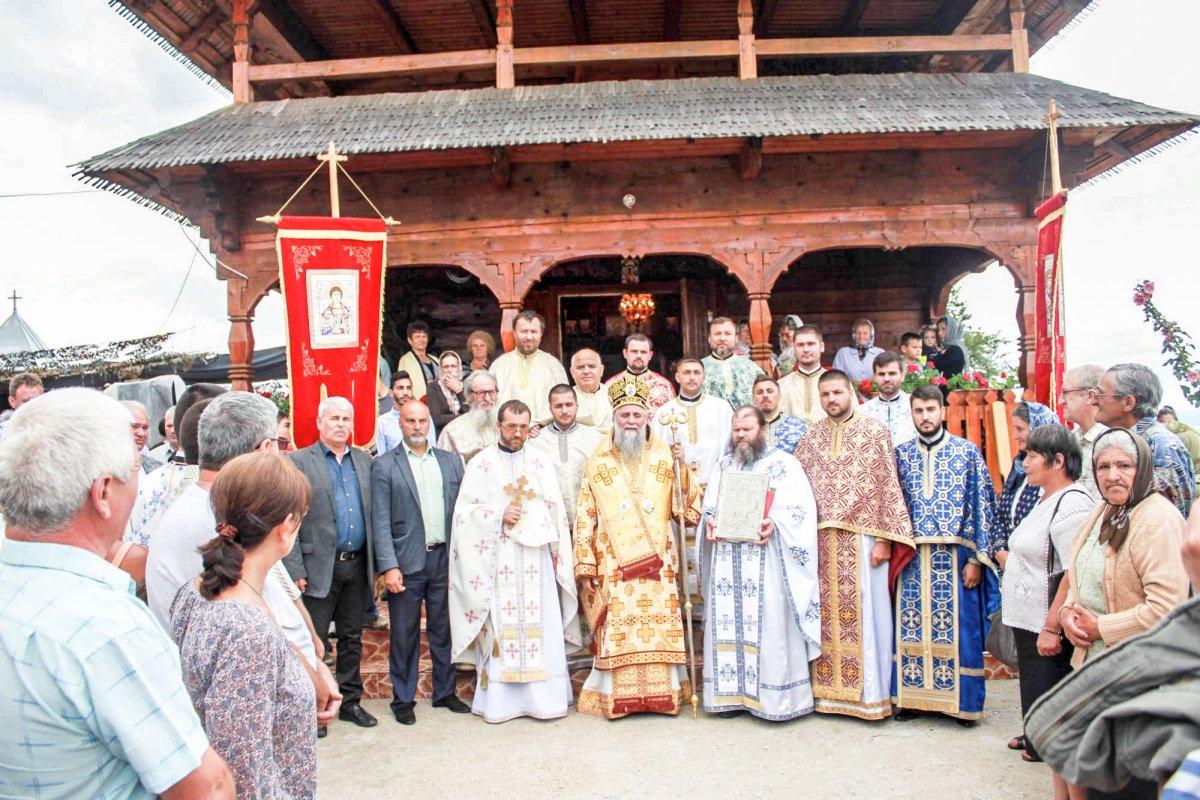 Biserici şi mănăstiri în aşteptarea prăznuirii 35462