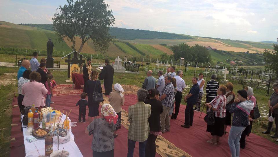 Pomenirea ctitorilor bisericii din Tăuteşti 35411