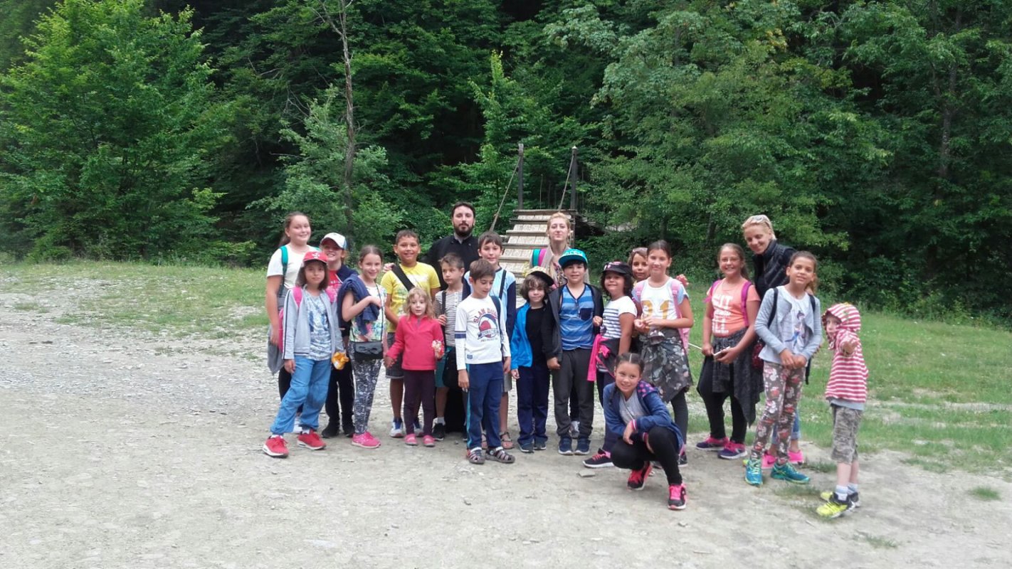 Tabere sociale la Vălenii de Munte 35401